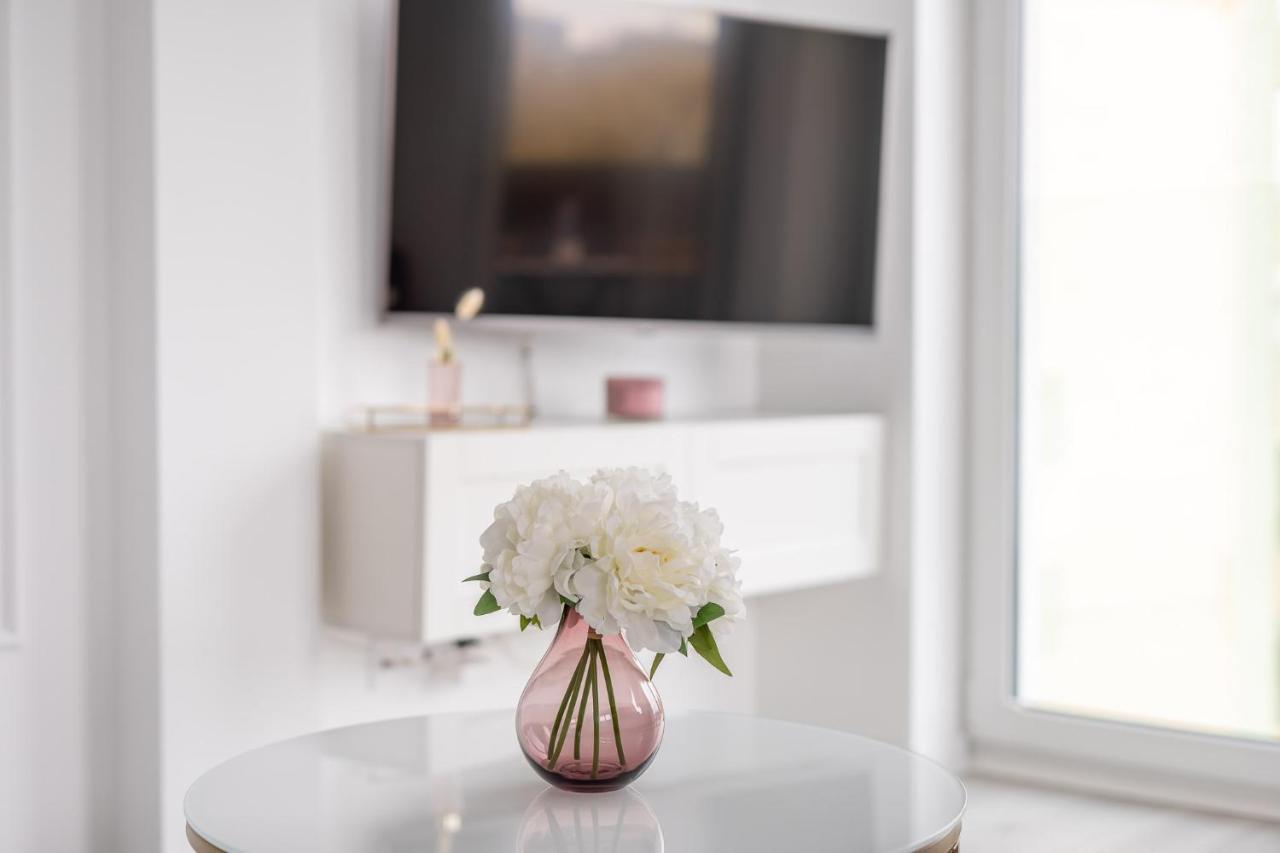 Fredry 2 Apartament Liliowy Kołobrzeg Buitenkant foto